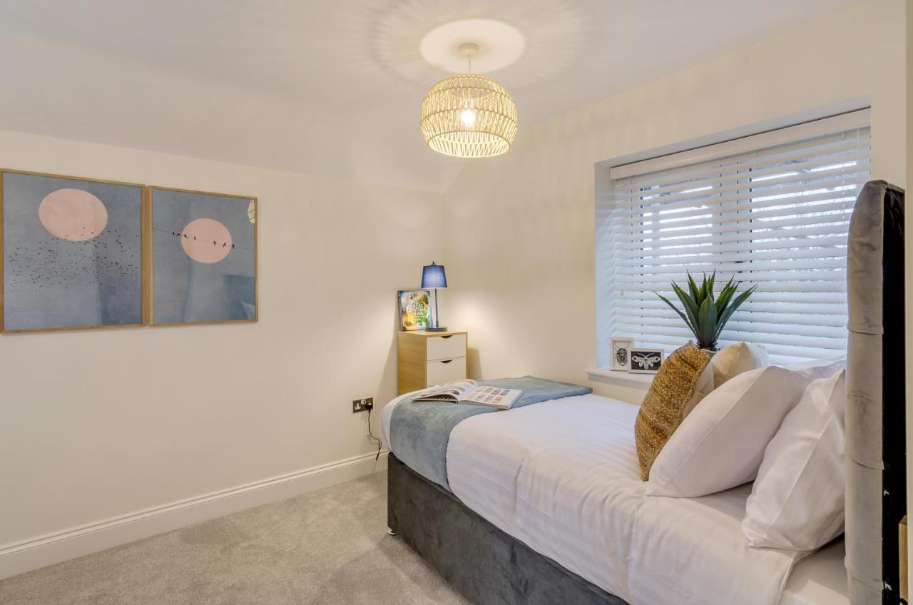 Spacious 6-bed Home, Near The Norfolk Broads Holiday home Clippesby