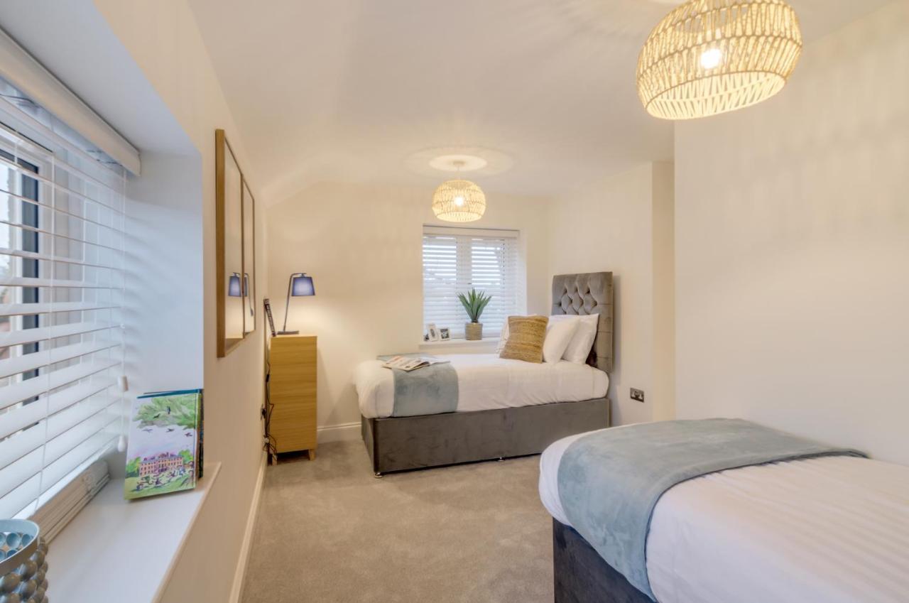 Spacious 6-bed Home, Near The Norfolk Broads Holiday home *