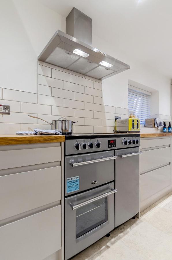 Holiday home Spacious 6-bed Home, Near The Norfolk Broads Clippesby