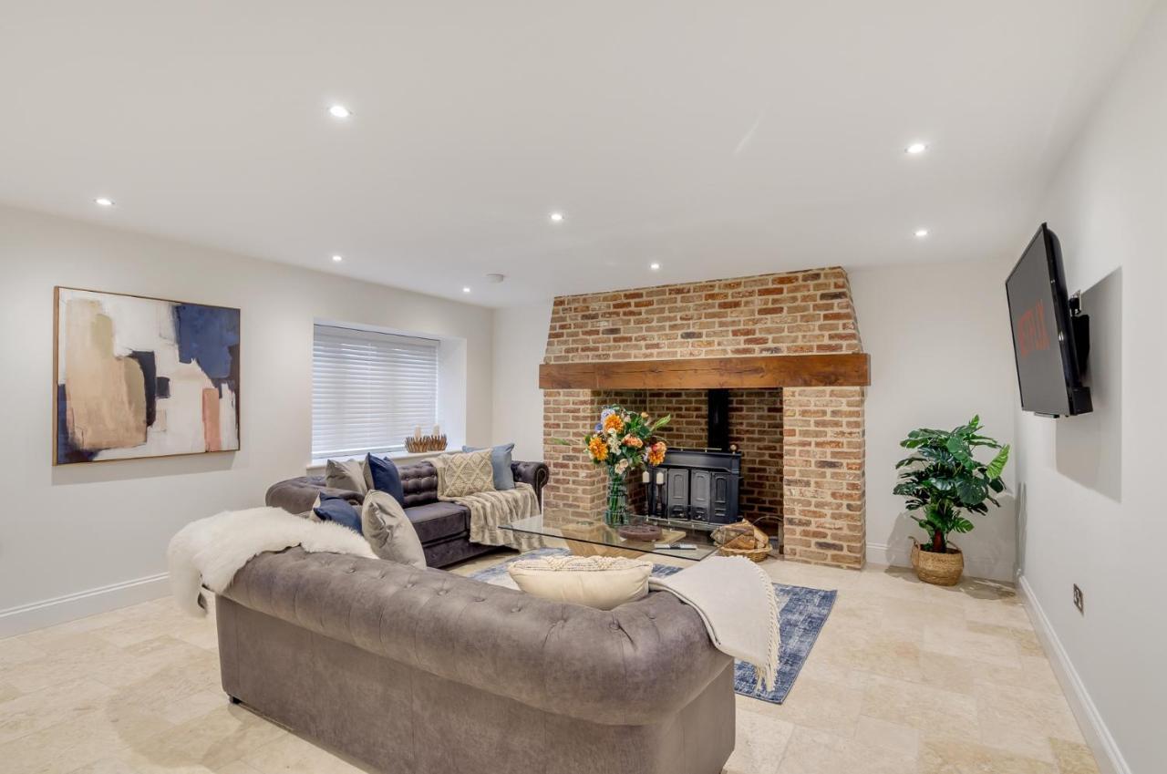 Spacious 6-bed Home, Near The Norfolk Broads Holiday home