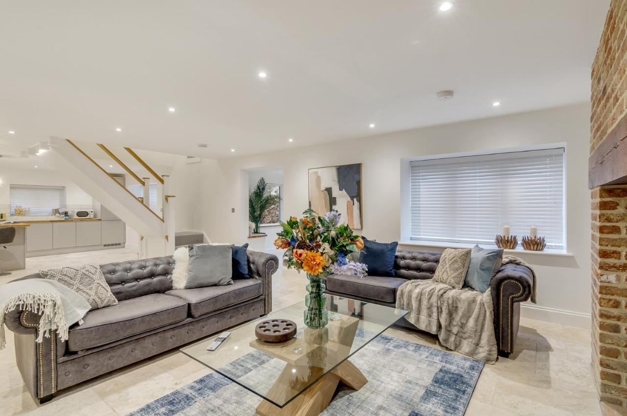 Holiday home Spacious 6-bed Home, Near The Norfolk Broads Clippesby