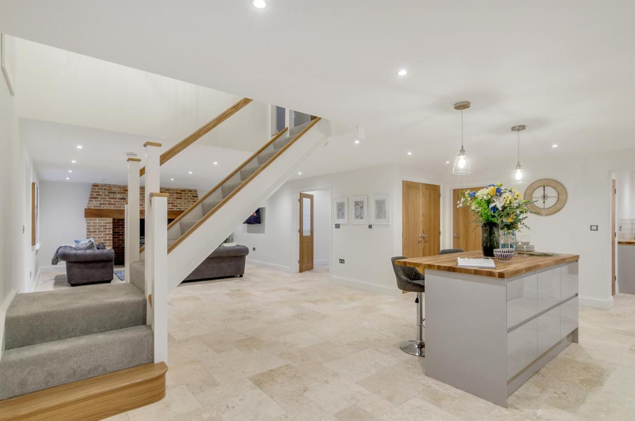 Holiday home Spacious 6-bed Home, Near The Norfolk Broads