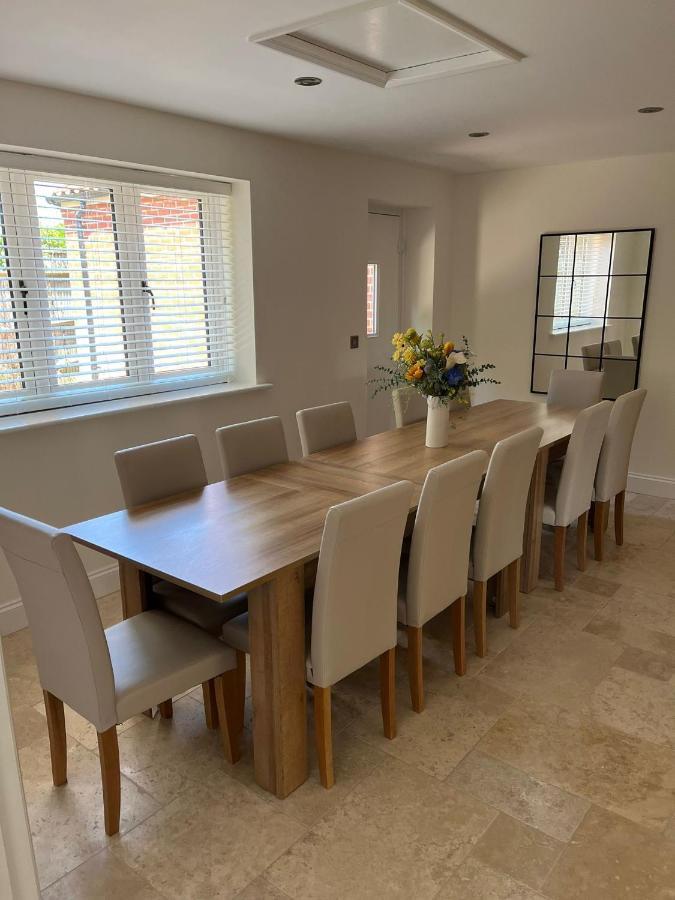 Spacious 6-bed Home, Near The Norfolk Broads
